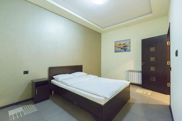 Отель Granada Hotel Ереван-44